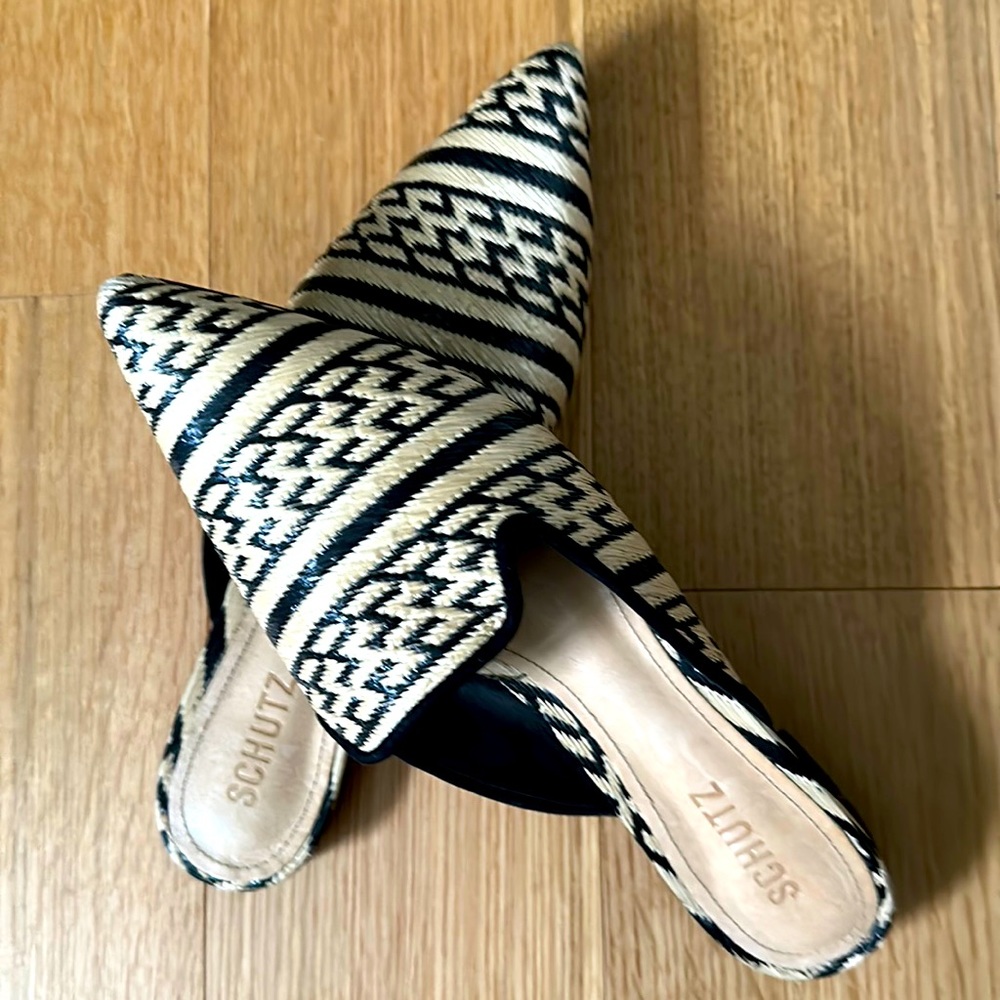 Schutz Rare Print Tracy Mules Size 9B